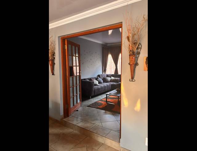 4 BEDROOM HOUSE FOR SALE IN EERSTERUST